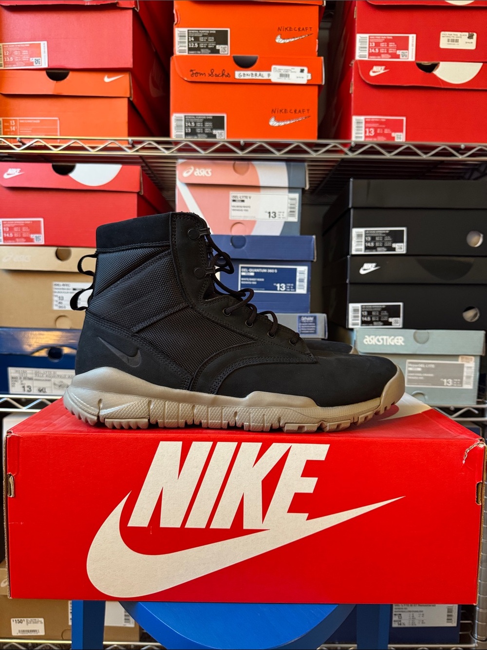 Nike SFB 6” Boot - Black/Light Taupe - Mens Size 13